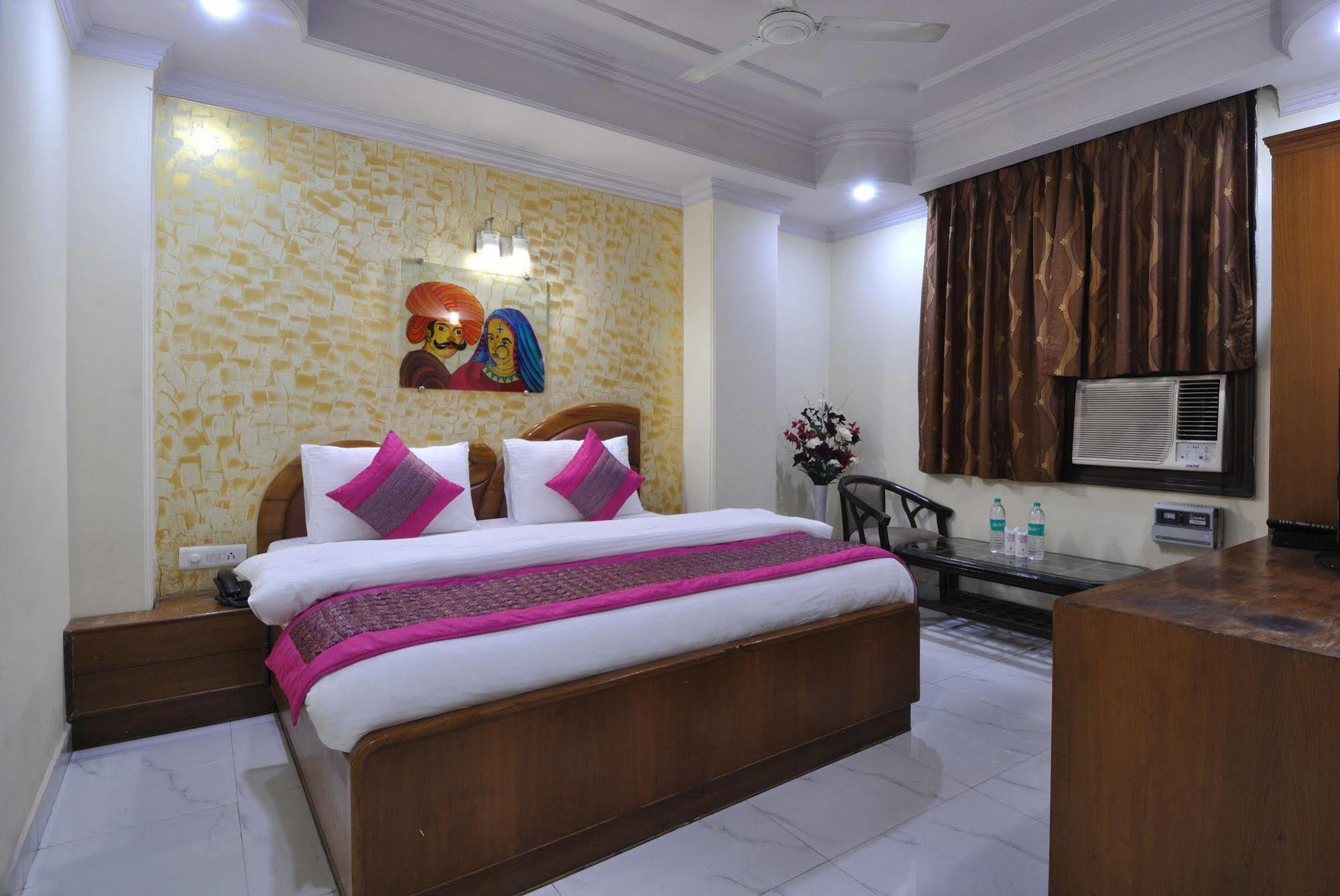 Hotel De Holiday International @ New Delhi Station Exterior foto